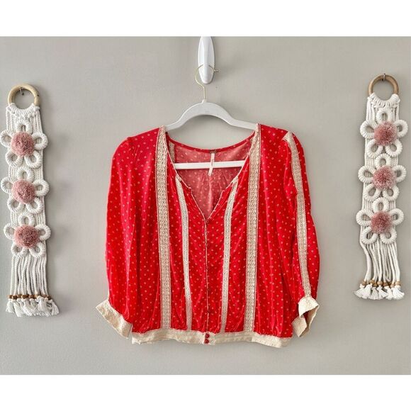 Free People Cropped Top Size Small Salmon Boho Buttoned Lace Trim - Picture 1 of 7